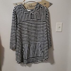 Maurices hooded 3/4 shirt 3x